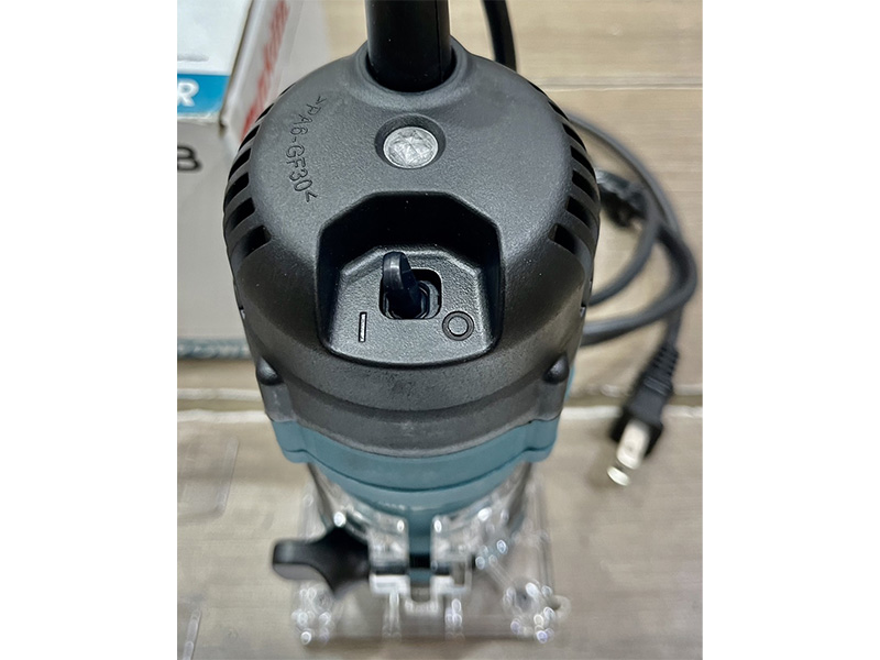 Máy đánh cạnh Makita M3702B
