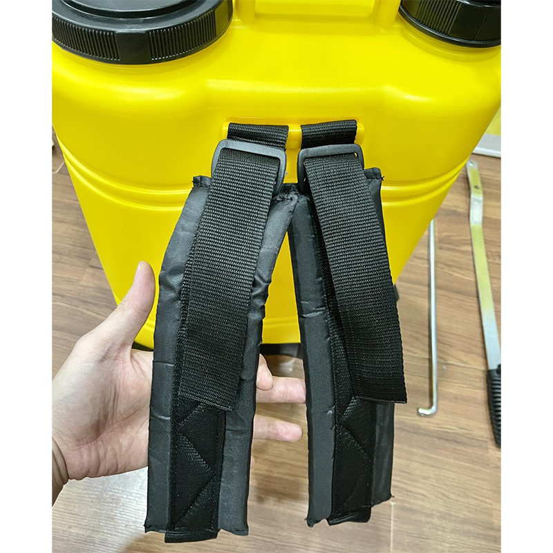 Bình xịt đeo vai 2 cần Ron Viton bơm 1 trục Dudaco B1802 (18L)