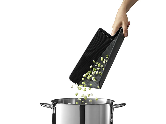 Thớt gấp Chop2Pot Regular Joseph Joseph 005066 (màu đen)