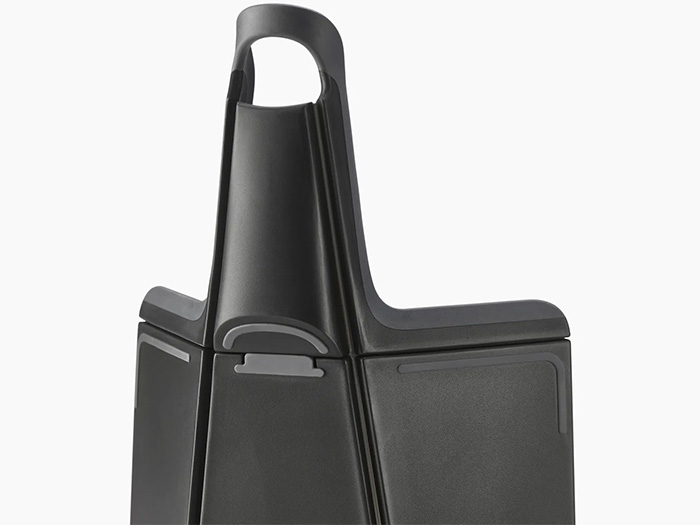 Thớt gấp Chop2Pot Regular Joseph Joseph 005066 (màu đen)