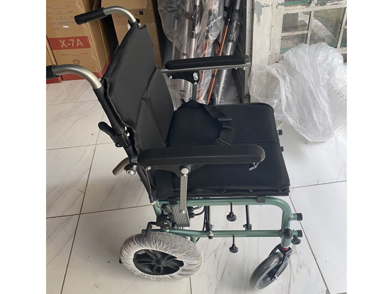 Xe lăn điện gọn nhẹ nhất 19kg Jerry 704