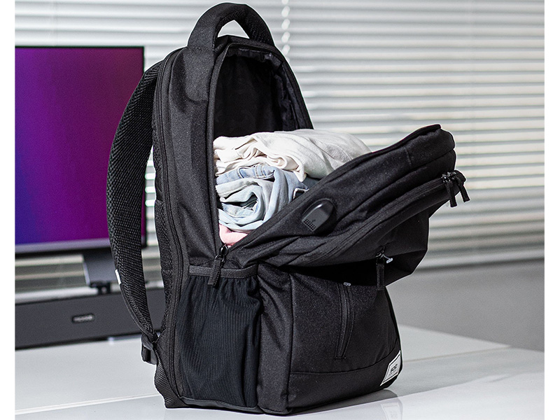 Balo Solo Re: Define UBN708-4 (15.6 inch - Đen)