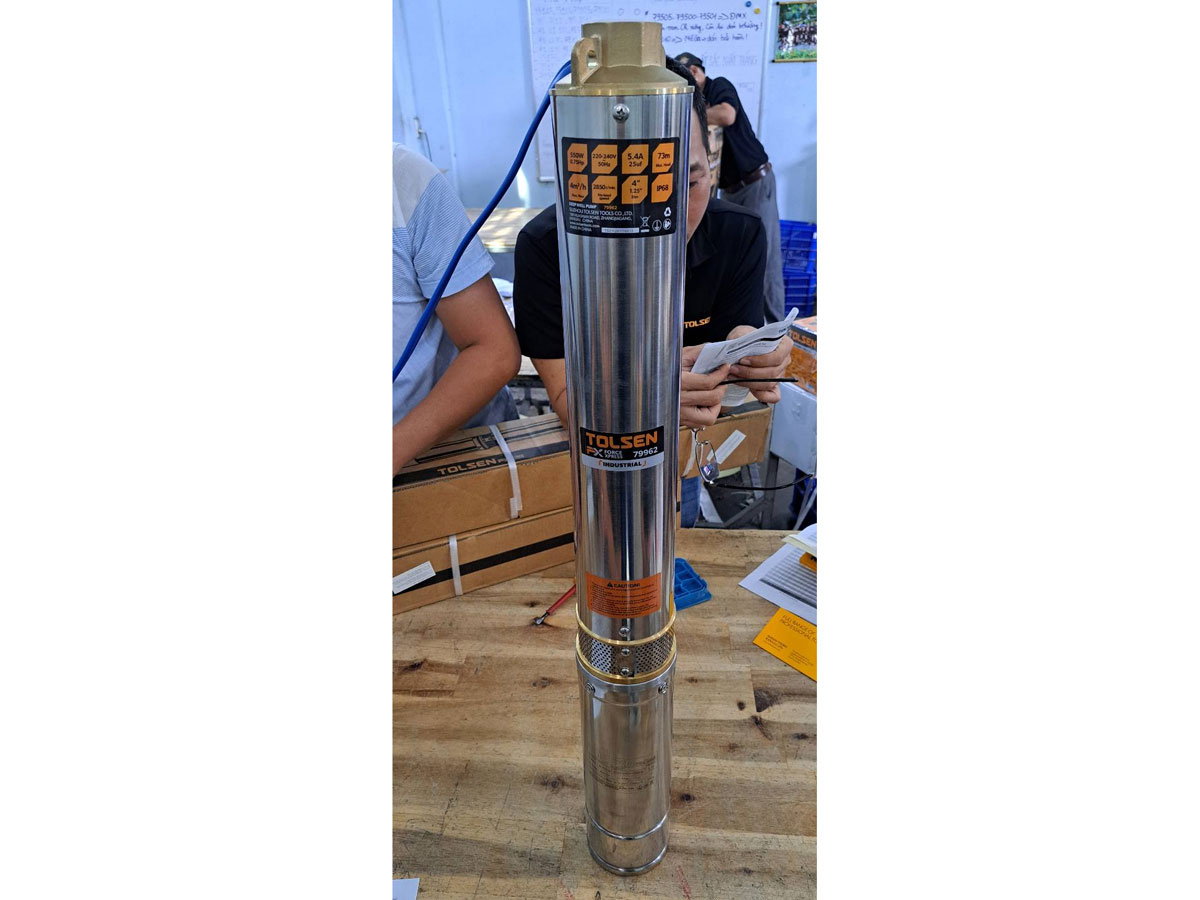 Máy bơm hỏa tiễn 1.100W Tolsen 79964