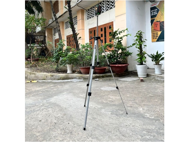 Máy cân bằng 16 tia xanh Kenmax KMLS016