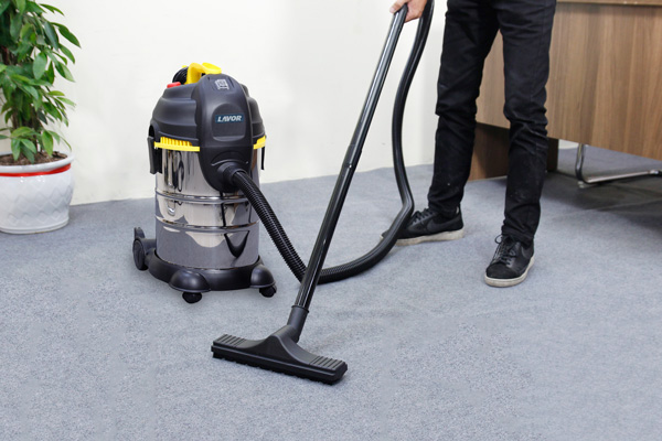 Máy hút bụi công nghiệp Lavor LVC 30 XS