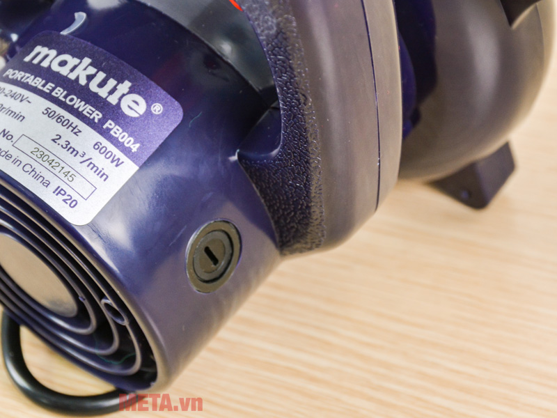 Máy thổi bụi Makute PB004