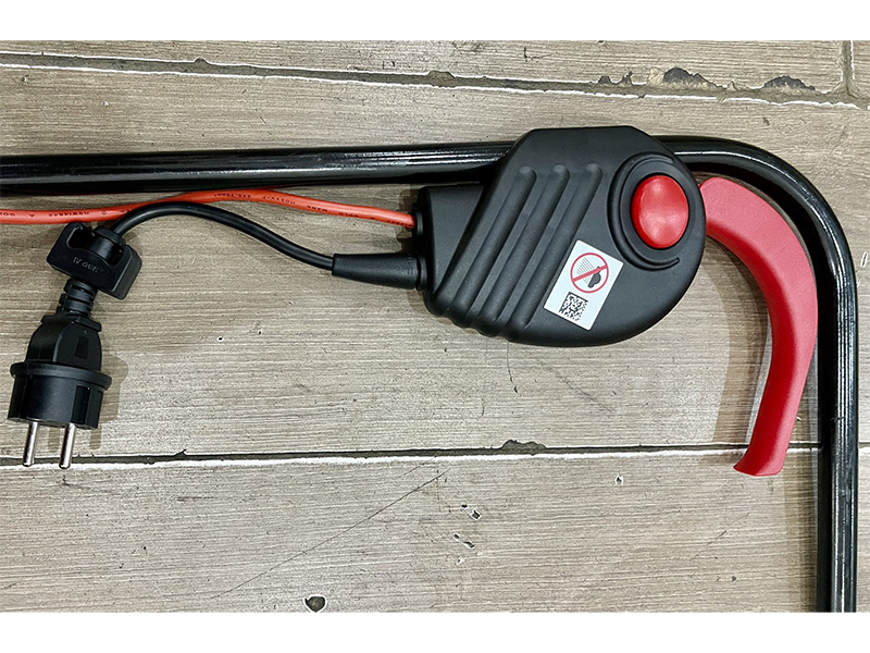 Máy cắt cỏ điện Bosch Rotak 32 (0600885B00)