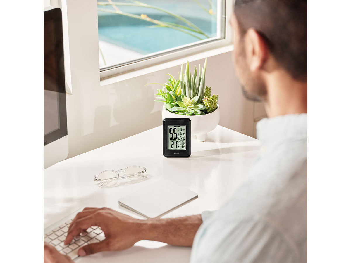 Nhiệt ẩm kế điện tử trong nhà Homedics UHE-HM100