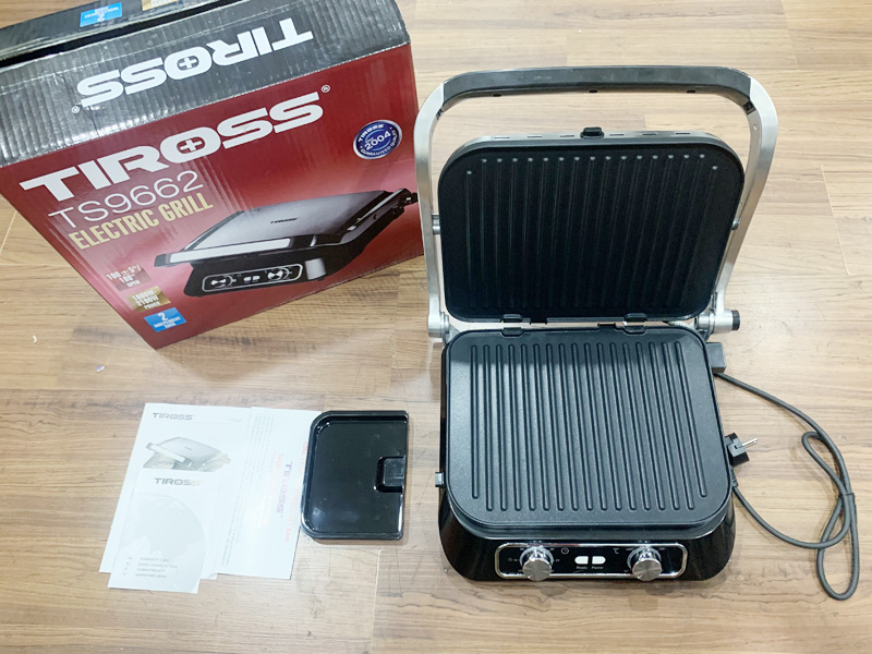 Kẹp nướng điện Sandwich Tiross TS9662