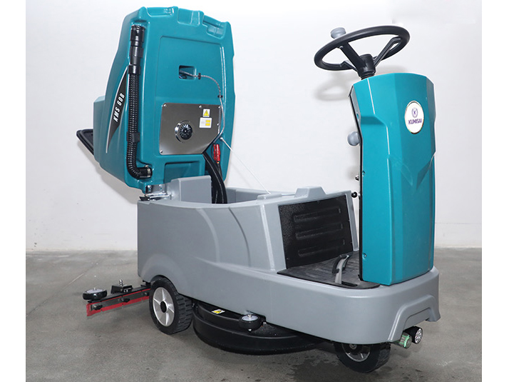 Máy chà sàn liên hợp ngồi lái Kumisai KMS 60B