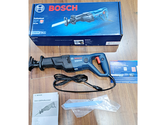 Máy cưa kiếm Bosch GSA 120 (06016B10K0)