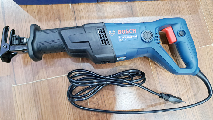 Máy cưa kiếm Bosch GSA 120