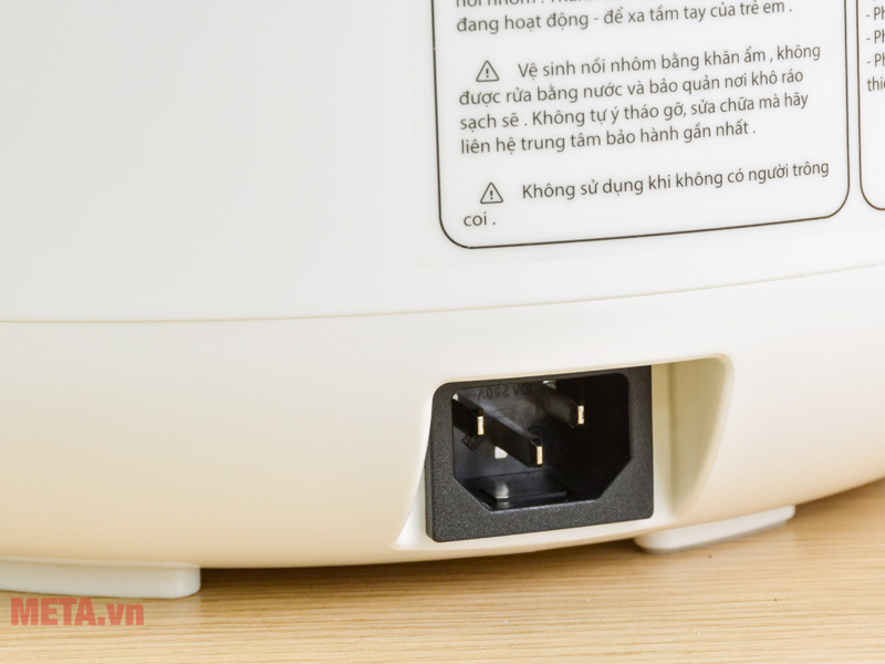 Nồi nấu chậm Bennix BN-30SLC