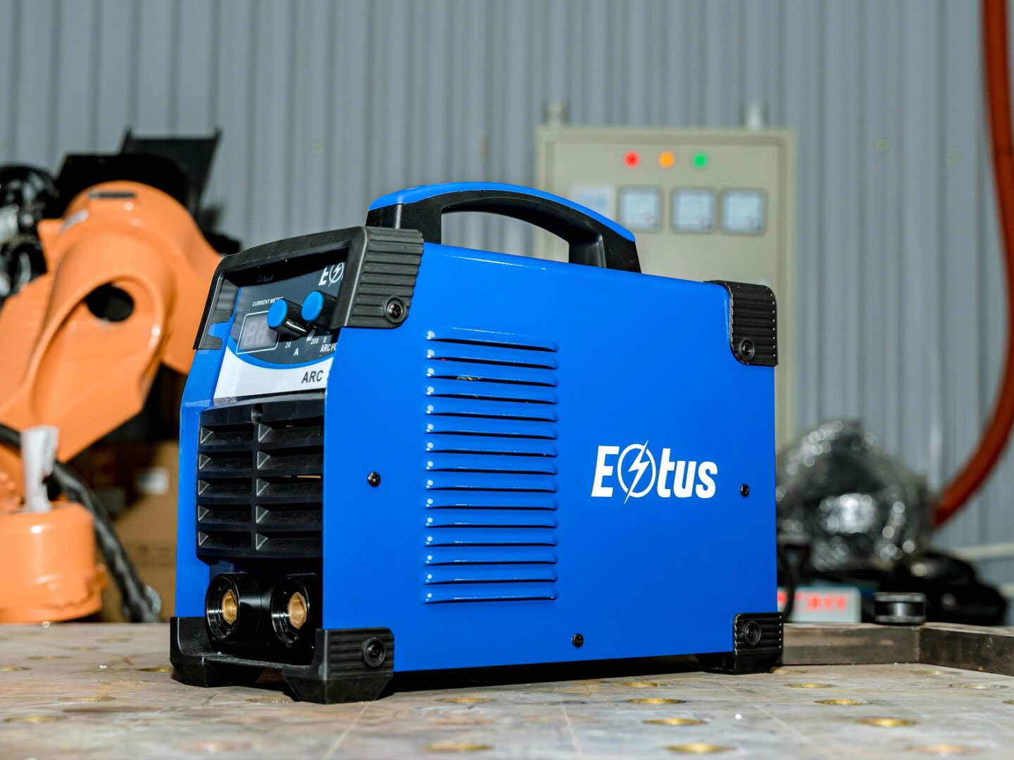 Máy hàn que Estus ARC 200G