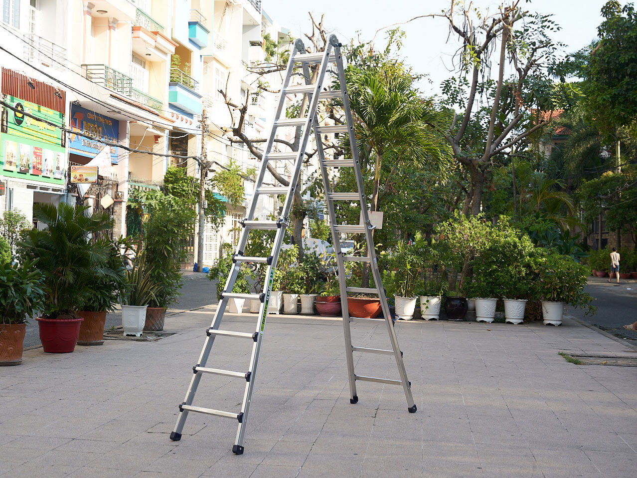 Thang nhôm gấp chữ A Hàn Quốc IG LS46 (VLS46)