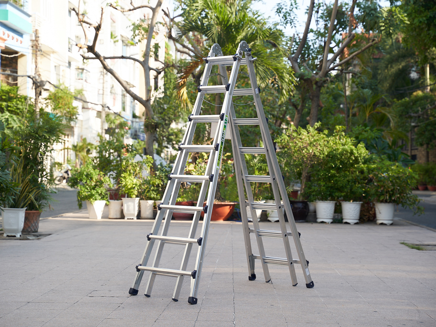 Thang nhôm gấp chữ A Hàn Quốc IG LS48 (VLS48)