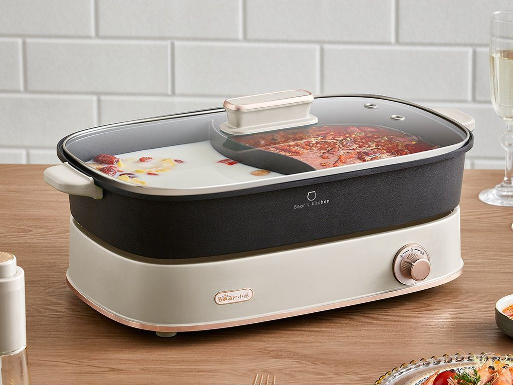 Nồi lẩu hai ngăn Bear DHG-D65A1