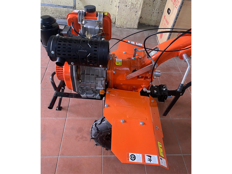 Máy xới đất mini chạy DIESEL KBT178D