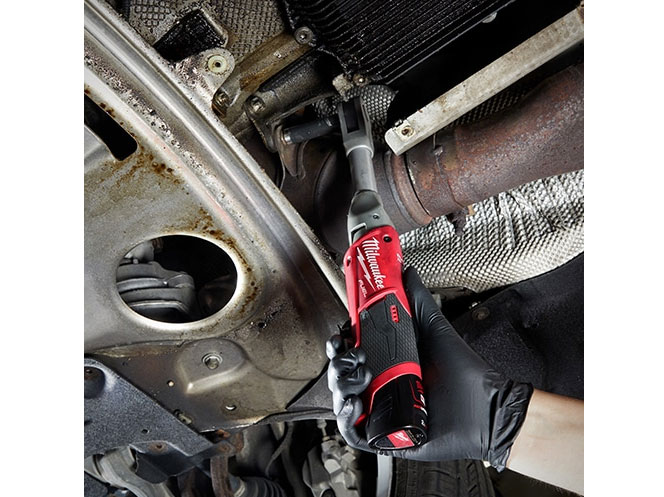 Máy siết bu lông góc dùng pin Milwaukee M12 FIR38LR-0 (chưa pin, sạc)