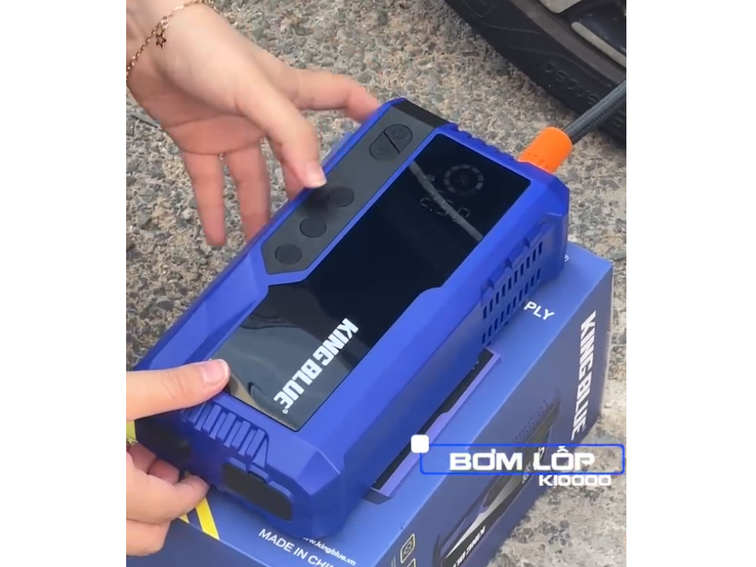 Máy bơm lốp kích bình đa năng 4 trong 1 KingBlue K10000 (10.000 mAh)