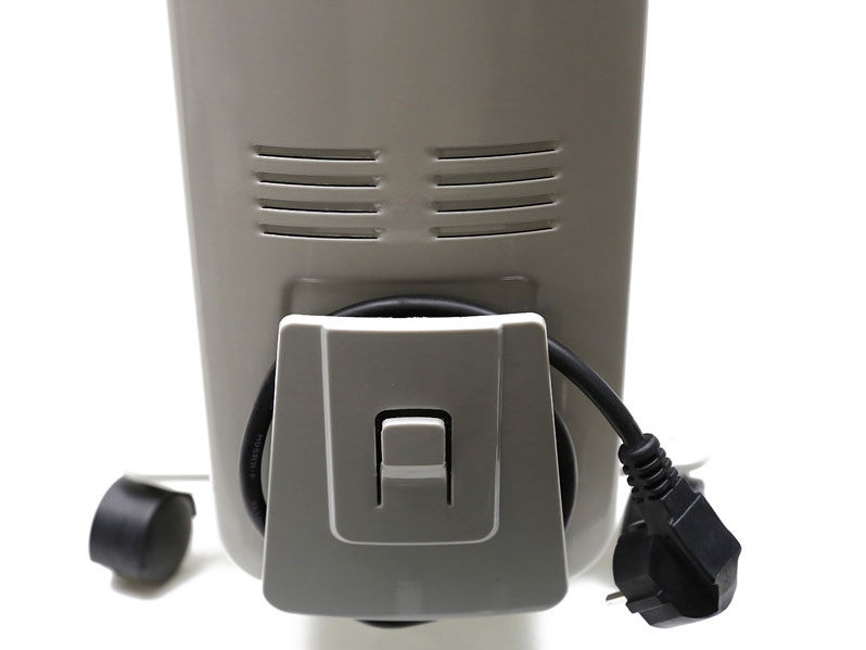 Máy sưởi dầu Tiross 13 thanh TS926-1