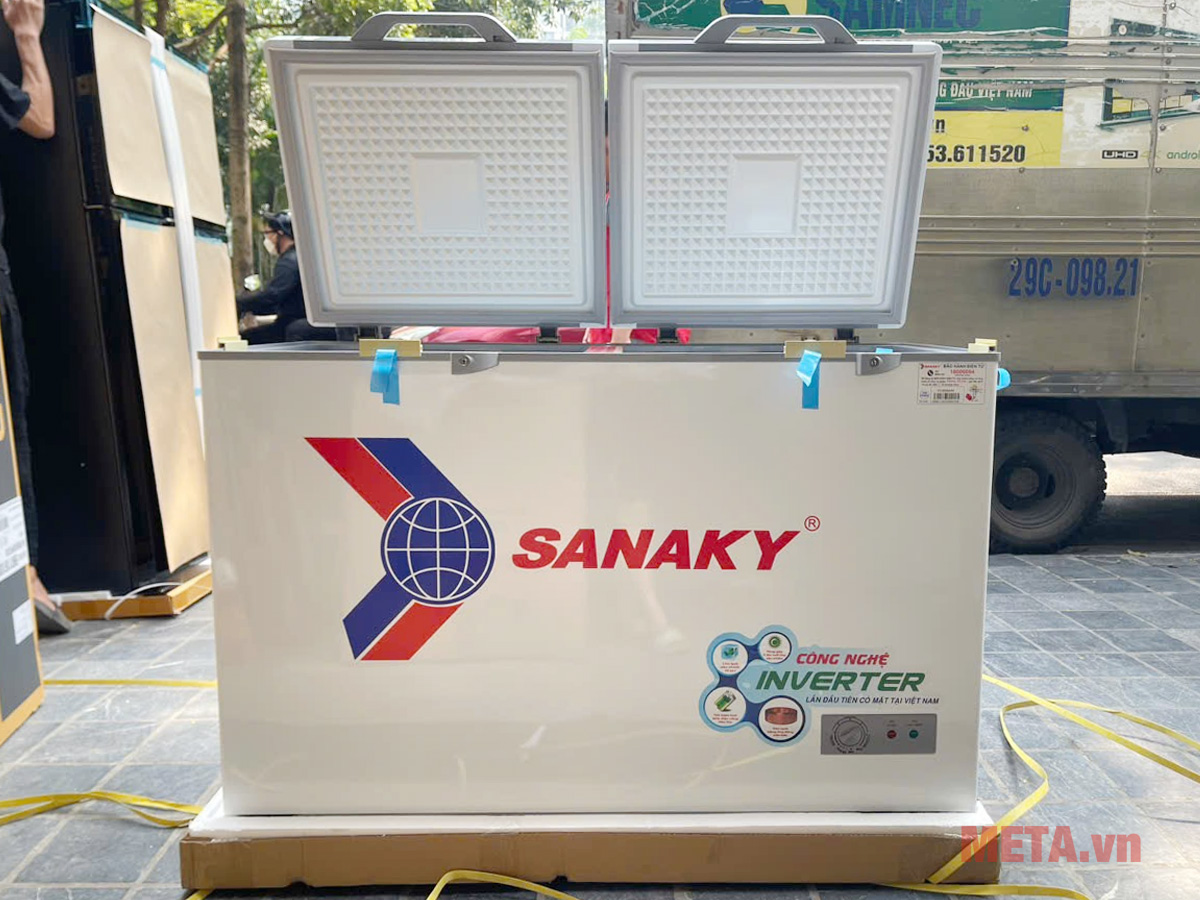 Tủ đông Sanaky Inverter 360 lít VH-3699A4K