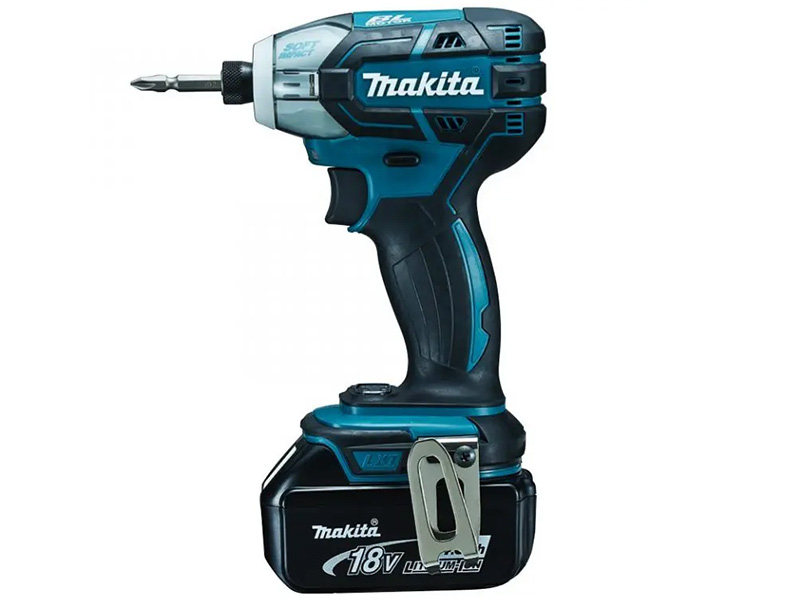 Máy vặn vít dùng pin 18V Makita DTS141RME (2 pin 4AH + 1 sạc)