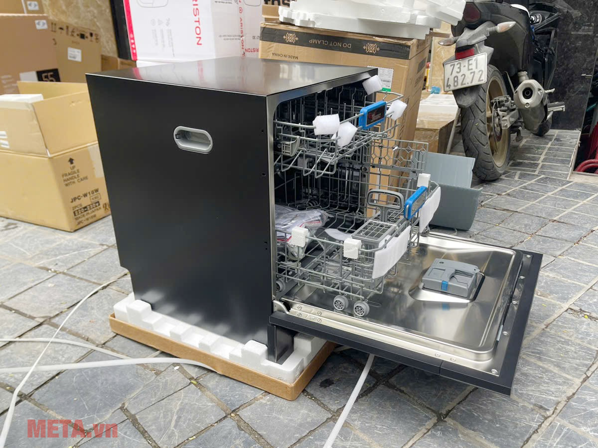 Máy rửa bát Texgio 11 bộ TGWF98SB (8 chương trình rửa, diệt khuẩn tia UV, vỏ máy inox)