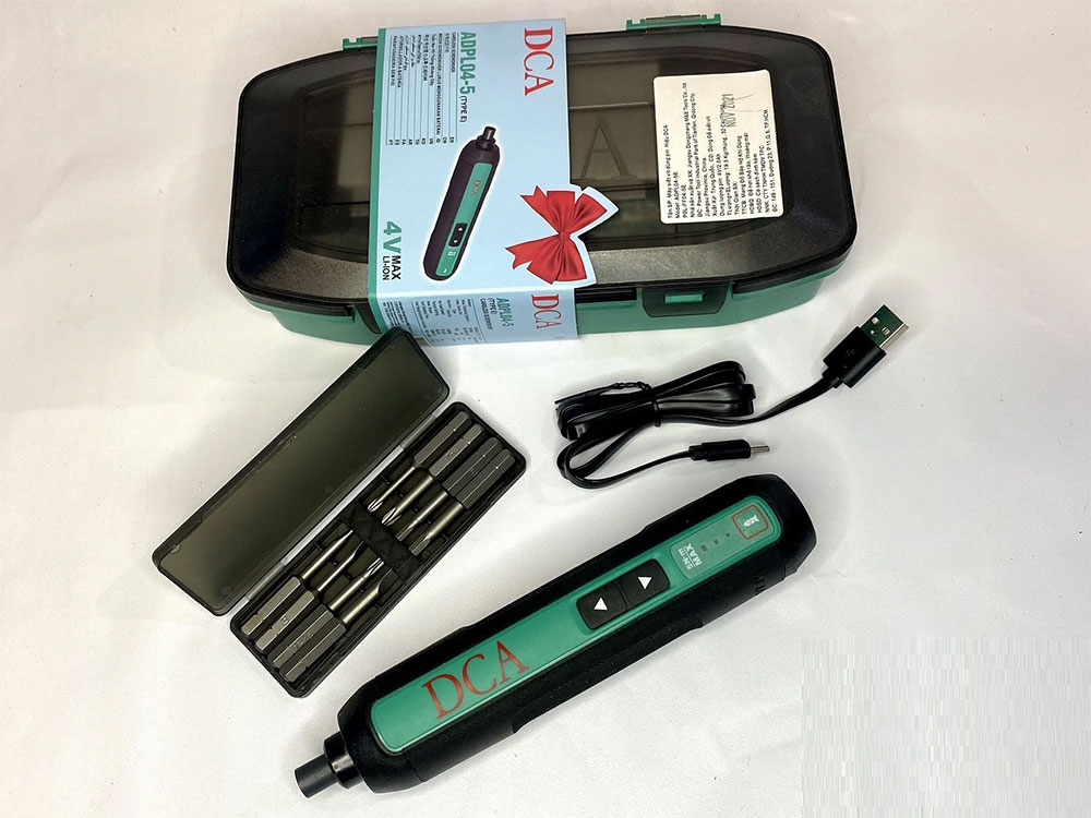 Máy siết vít dùng pin 4V/2.0Ah DCA ADPL04-5E