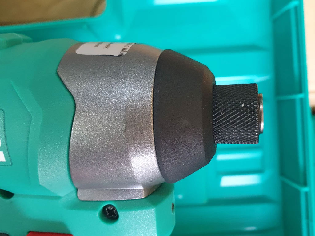 Máy vặn vít dùng pin 12V Max DCA ADPL04-8EK