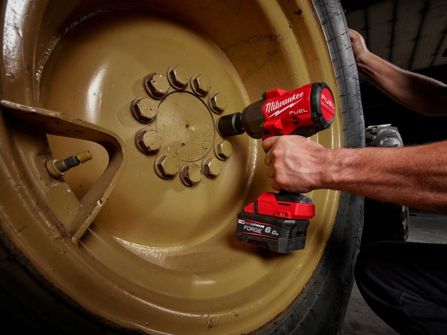 Máy siết bu lông dùng pin 18V Milwaukee M18 FHIW2F12-0X0 (Chưa pin và sạc)
