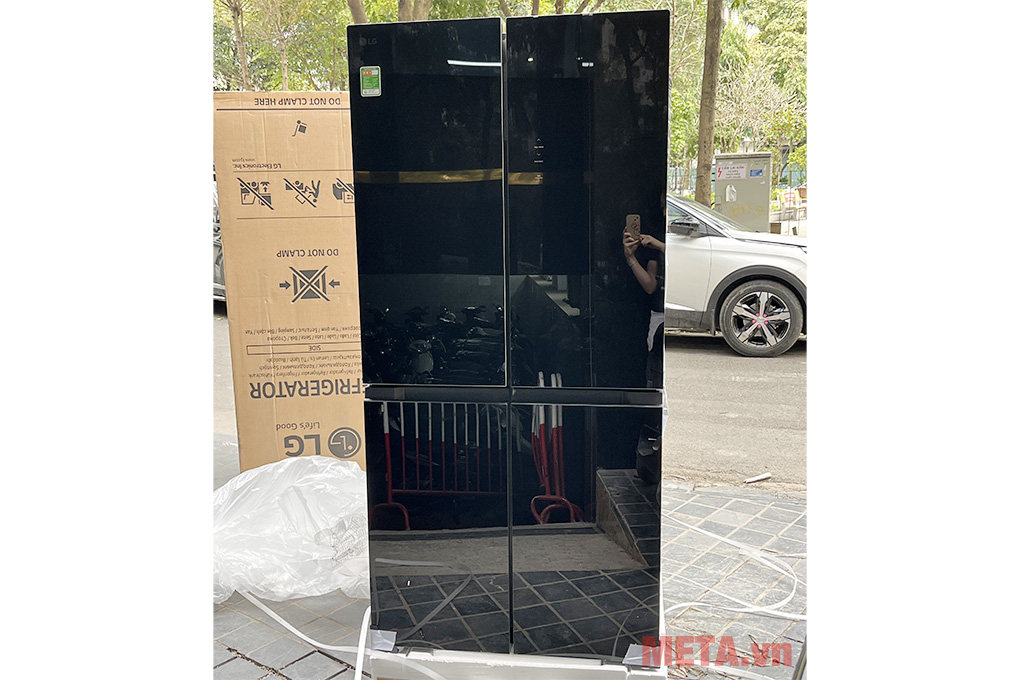 Tủ lạnh LG Inverter 474 lít Multi Door LFB47BLG