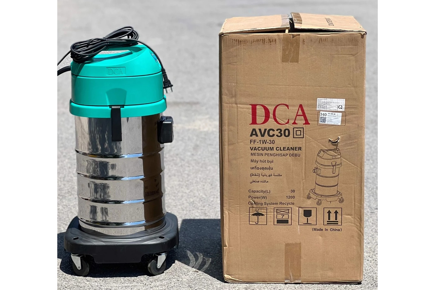 Máy hút bụi 2 chức năng khô và ướt công nghiệp DCA AVC30 (30 lít, 1.200W)