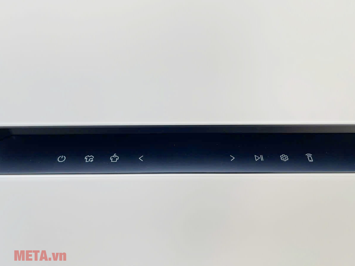 Tủ chăm sóc quần áo Samsung DF18CB8600ERSV