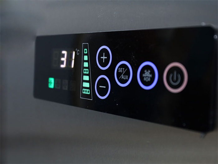 Bàn Salad 2.3m cánh inox FSMDL-BSLCI 2.3