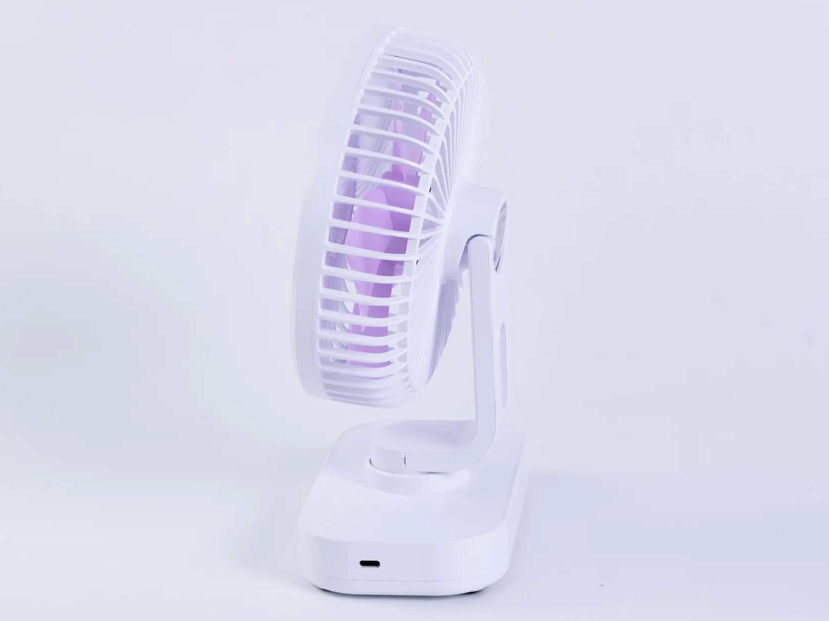Quạt sạc Nanoco NRF6219W (15cm, 6W, có xoay, đèn)