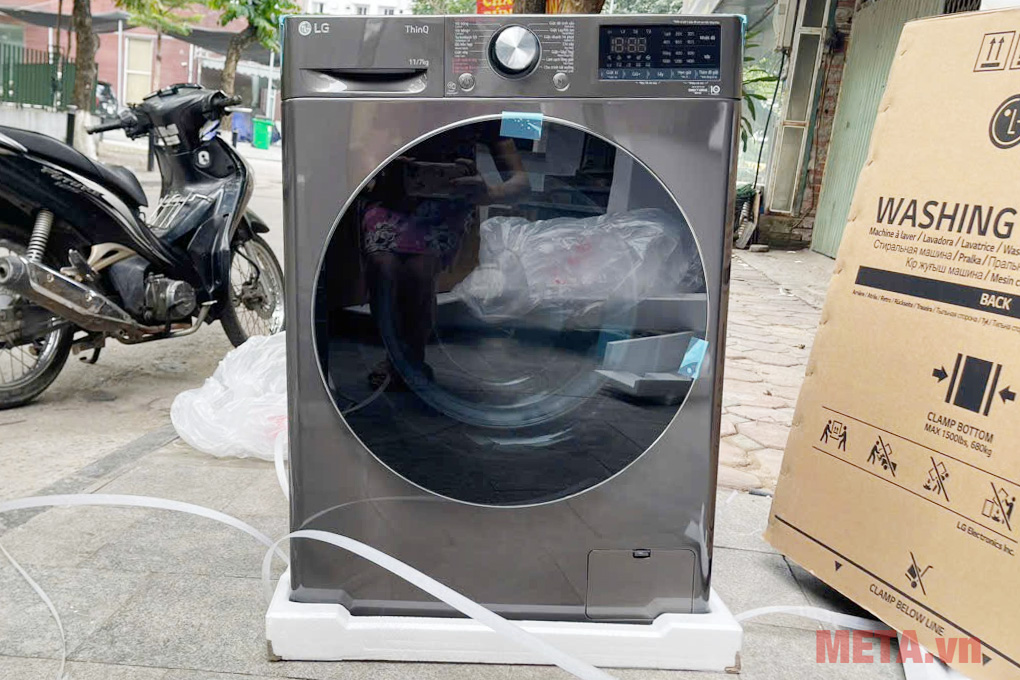 Máy giặt sấy LG Inverter FV1411D4B