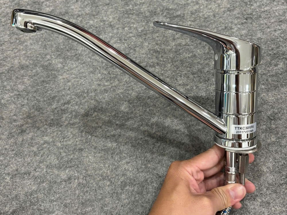 Vòi rửa chén nóng lạnh Toto TTKC301FV