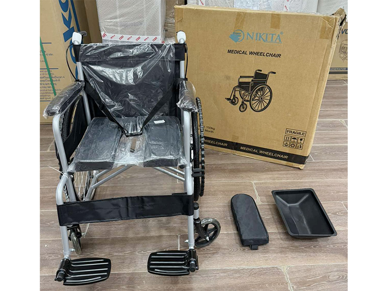 Xe lăn có bô vệ sinh Nikita NKT-S213-3