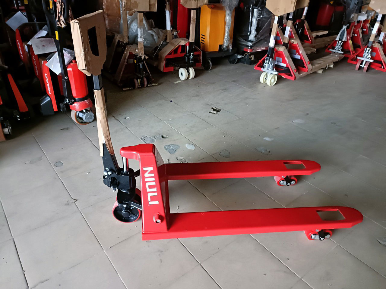 Xe nâng tay thấp 3 tấn Niuli CBY.BF3.0