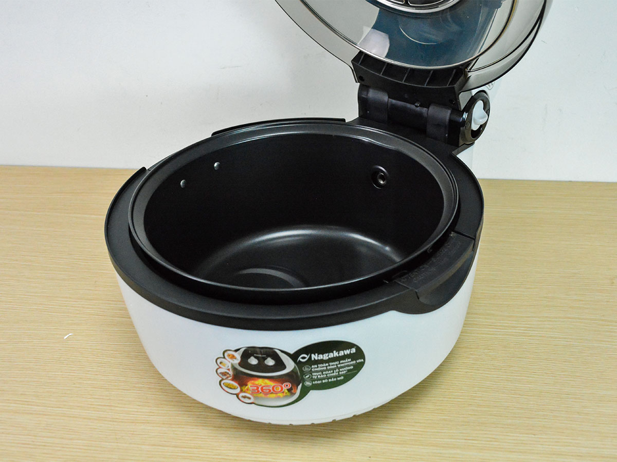 Nồi chiên không dầu xoay 360 độ Nagakawa NAG3302 - 9 lít