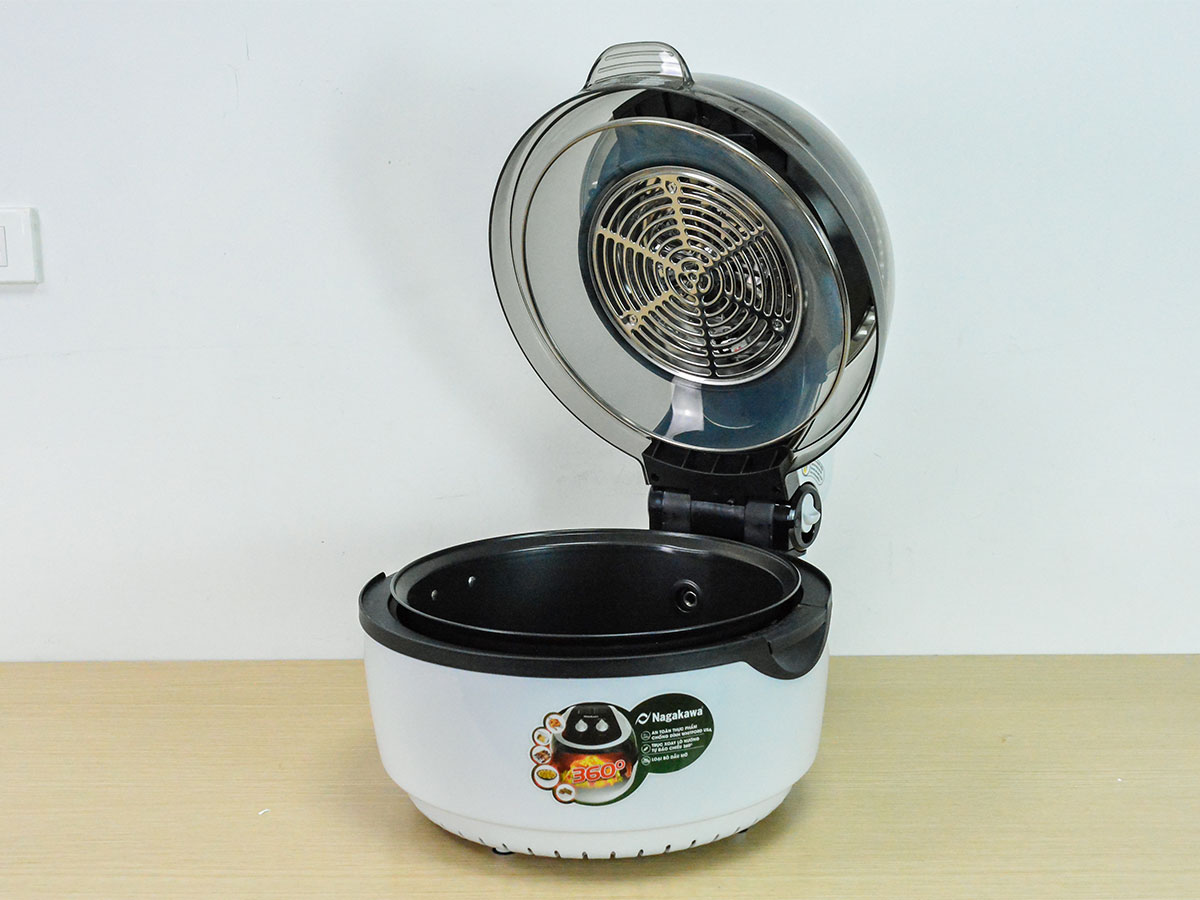 Nồi chiên không dầu xoay 360 độ Nagakawa NAG3302 - 9 lít