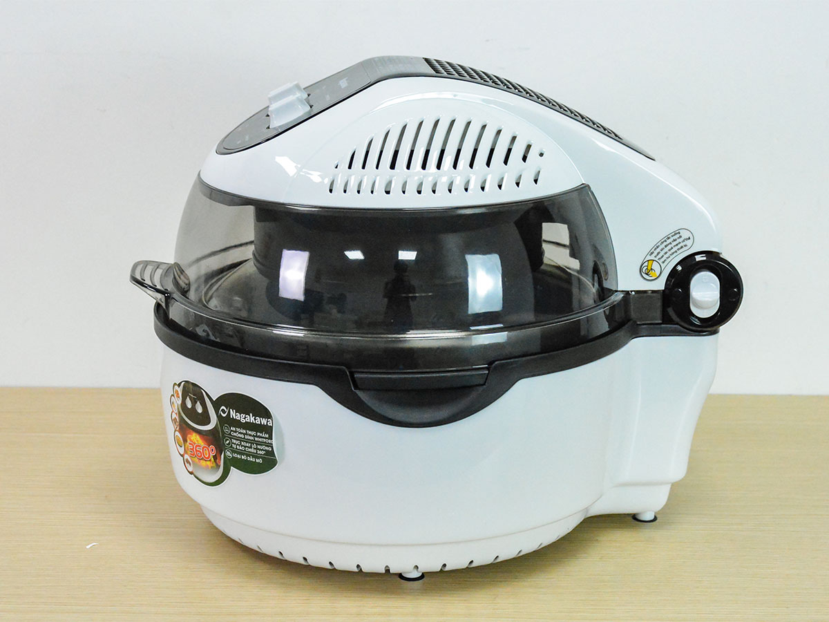 Nồi chiên không dầu xoay 360 độ Nagakawa NAG3302 - 9 lít