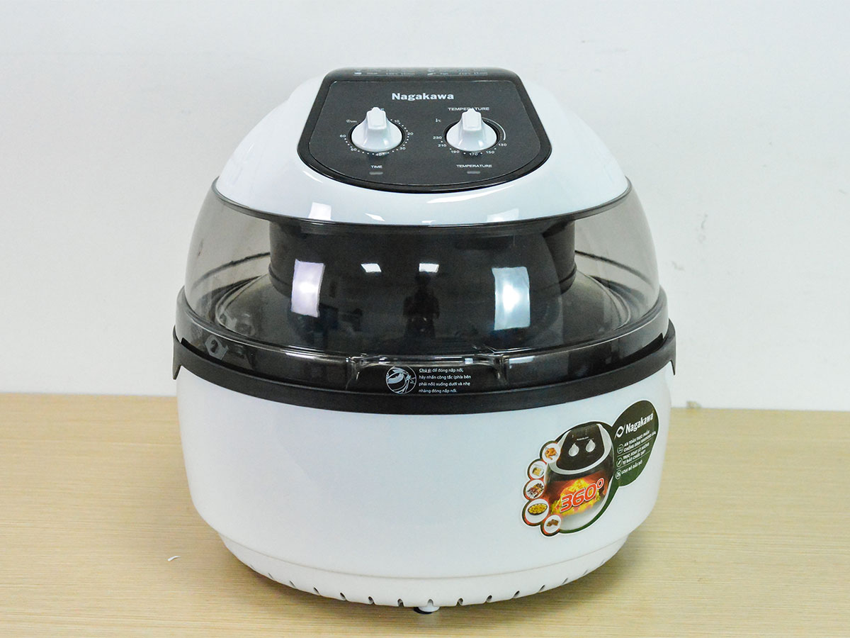 Nồi chiên không dầu xoay 360 độ Nagakawa NAG3302 - 9 lít