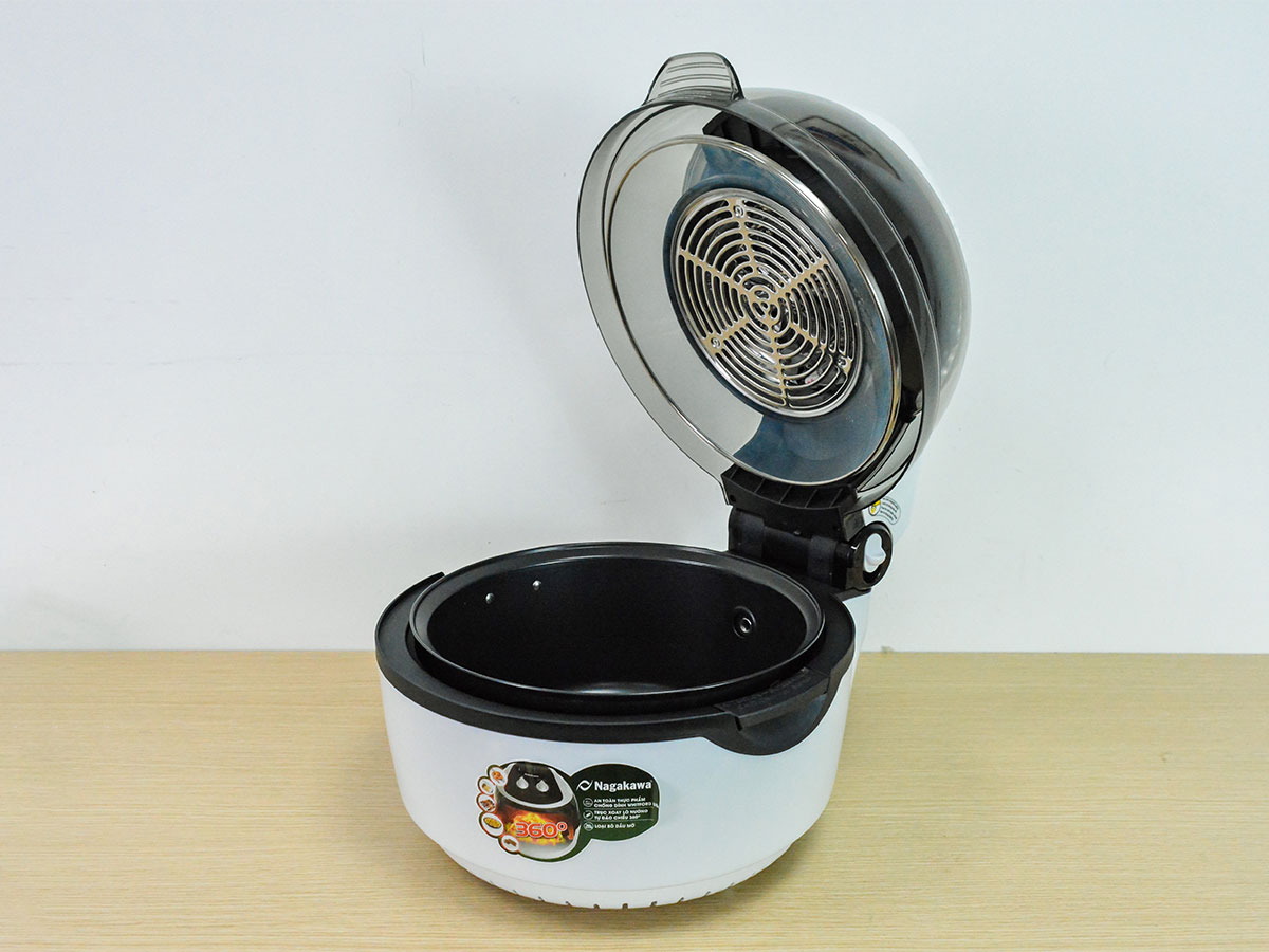 Nồi chiên không dầu xoay 360 độ Nagakawa NAG3302 - 9 lít