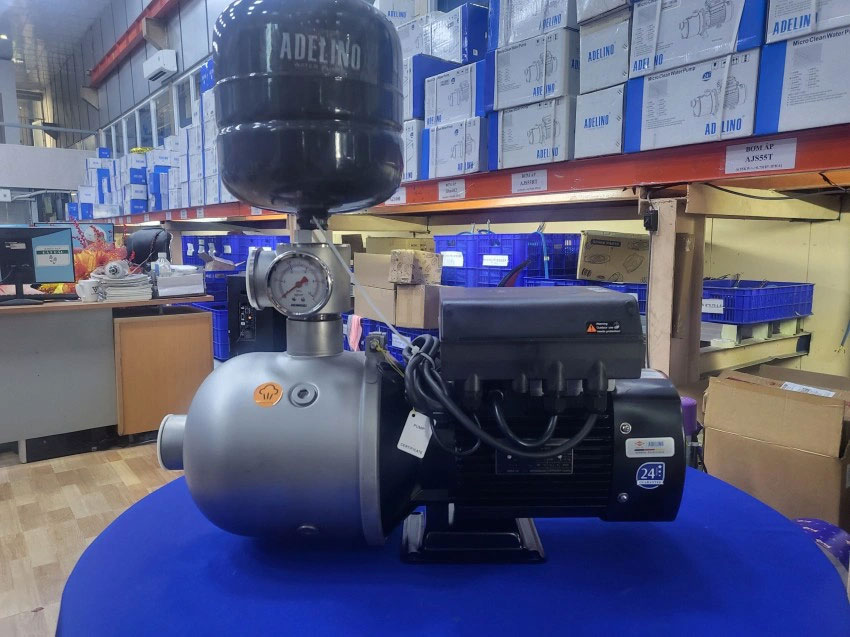 Máy bơm tăng áp biến tần Adelino AWE8-4