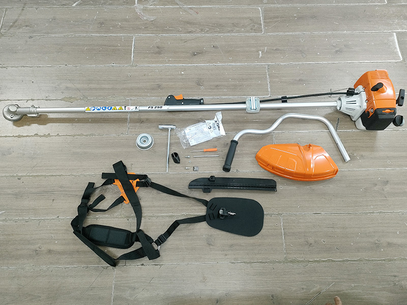 Máy cắt cỏ đeo vai động cơ xăng STIHL FS 250
