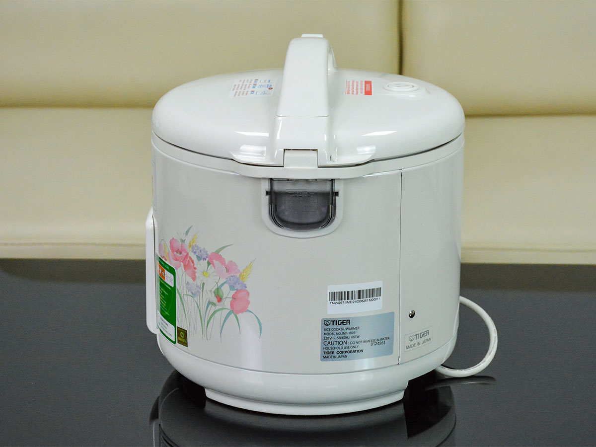 Nồi cơm điện cơ Tiger JNP-1803 1.8 lít