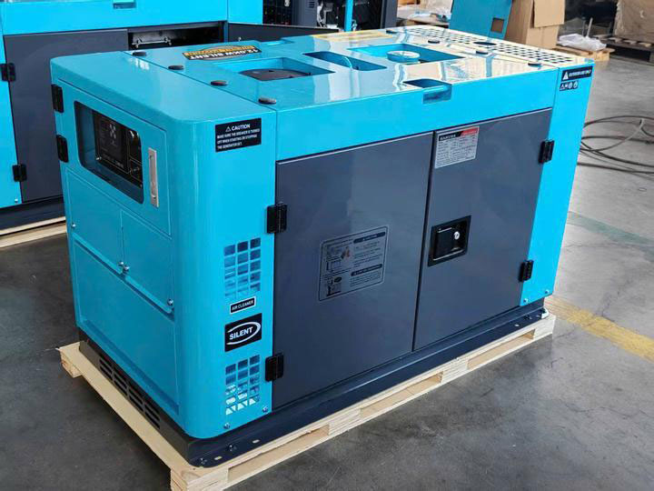 Máy phát điện chạy dầu Hakuda HKD12000P1 Pro 12KW cách âm