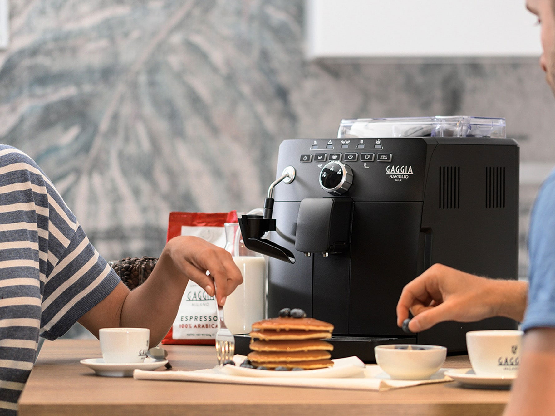 Máy pha cà phê tự động Gaggia Naviglio Milk